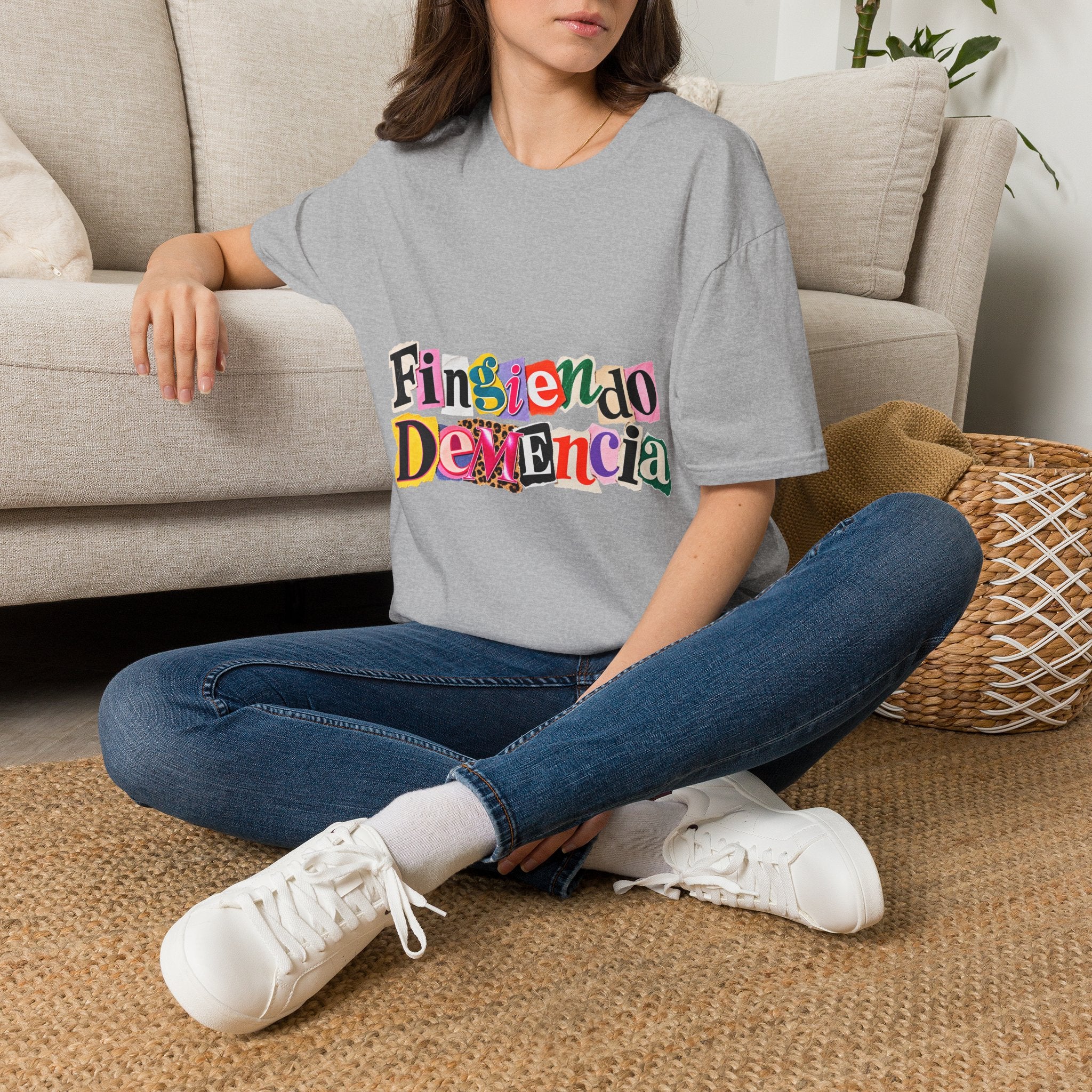 'Fingiendo Demencia' Colorful Ransom-Style Graphic Tee