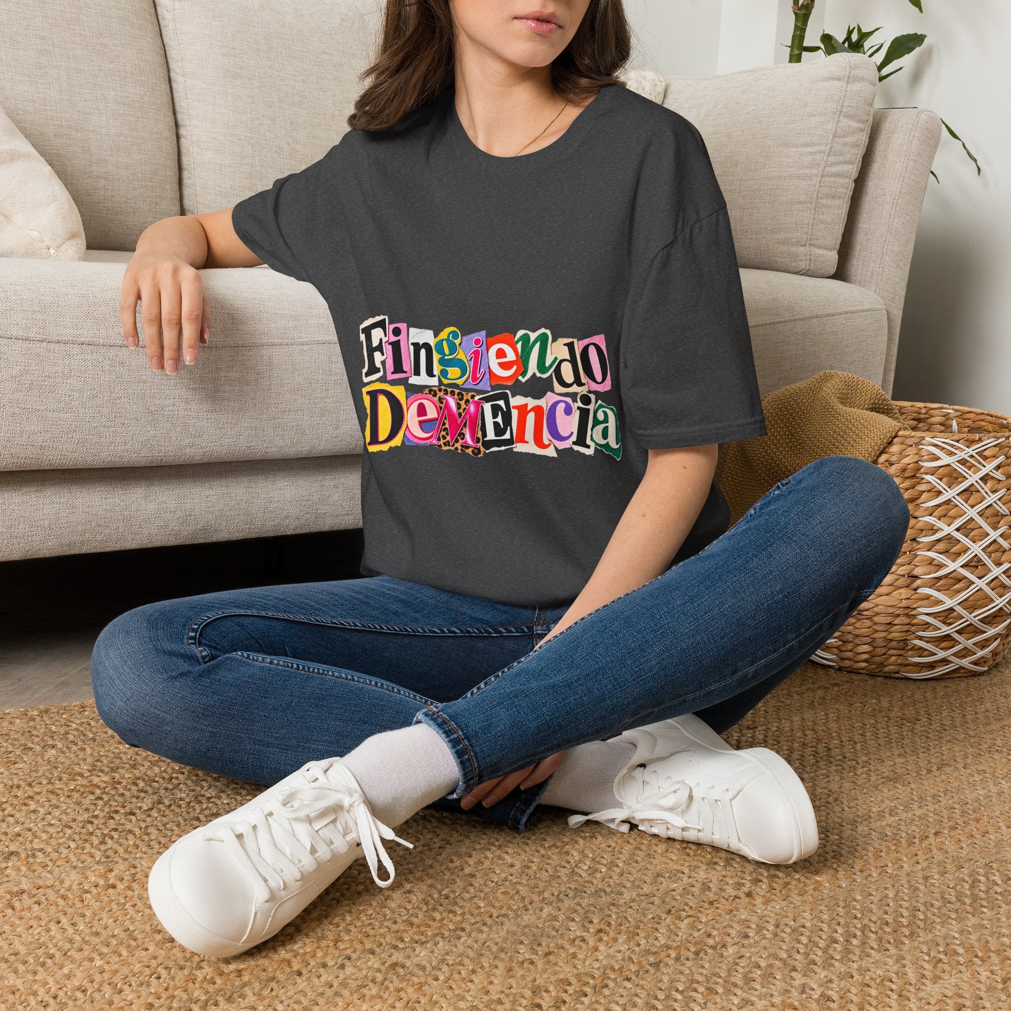 'Fingiendo Demencia' Colorful Ransom-Style Graphic Tee