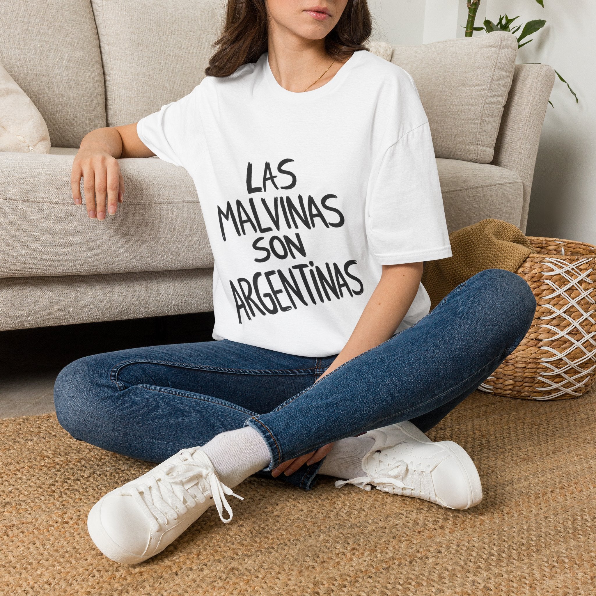Las Malvinas Son Argentinas T-Shirt | Political Statement Tee